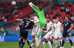 雷速体育官网首页-苏格兰队教练组调整战术，力求打破连败局