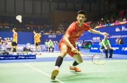 雷速体育比分官网直播-中国羽毛球队碾压泰国羽毛球队，谌龙统治全场的简单介绍