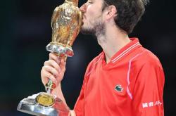 雷速体育app-美网逆转ATP总决赛，梅德韦杰夫惊艳四座