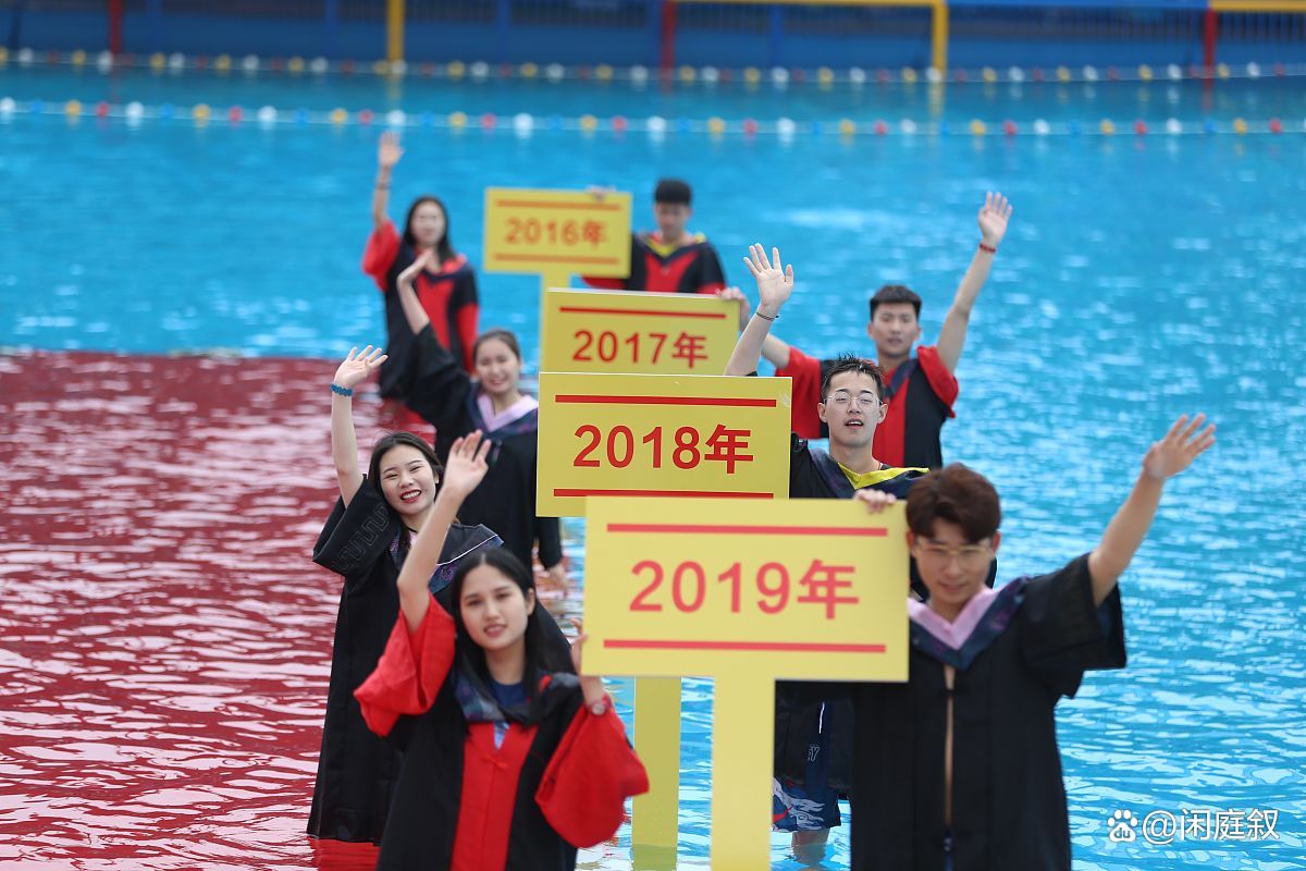 亚洲俱乐部在赛场上奋勇拼搏