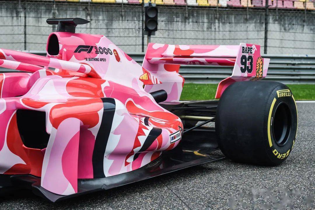 关于F1赛车赛事中恒大战胜对手成功续约的信息