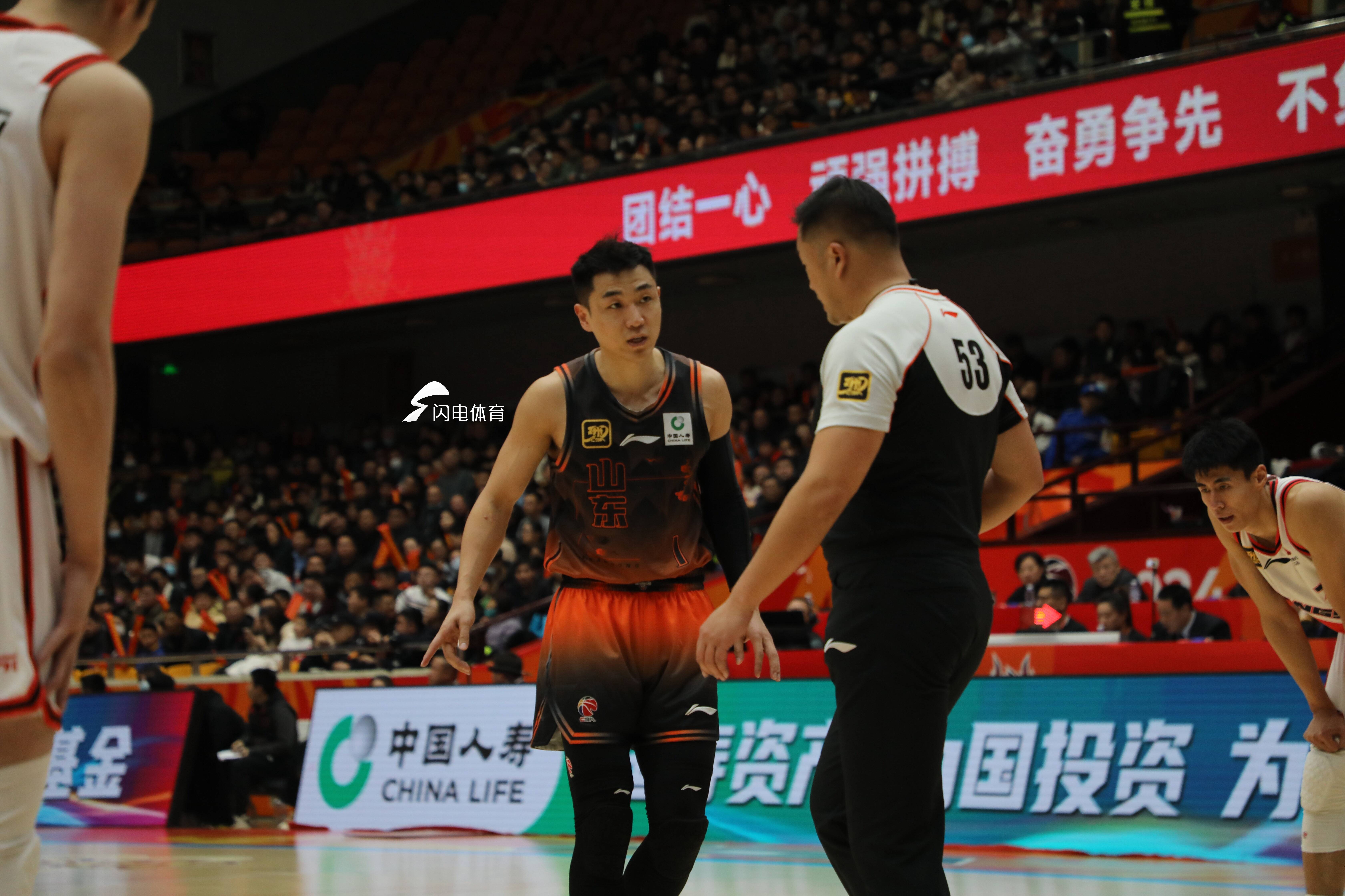 山东男篮大胜江苏队，成功晋级总决赛