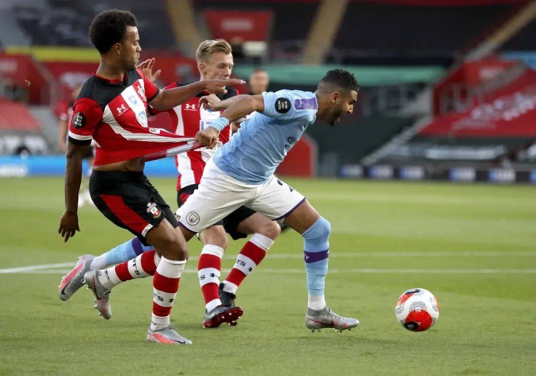 南安普顿遭逢曼城大败，弱势表现遭人质疑的简单介绍