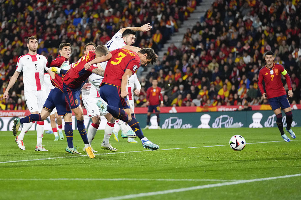 拉脱维亚队员在国际比赛中表现抢眼 拉脱维亚队员在国际比赛中表现抢眼